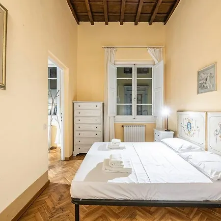 Historic Centre Elegant Lejlighed *